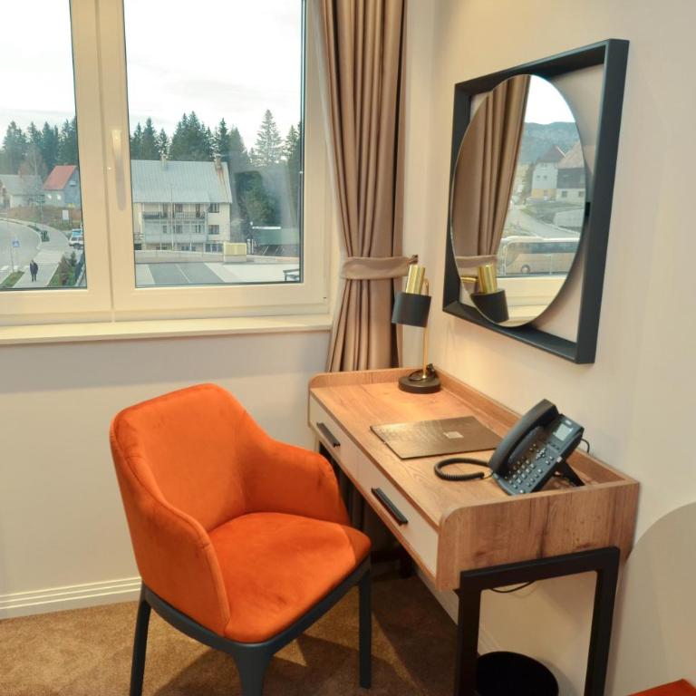Hotel Aleksandar Conference & Spa - Two-Bedroom Deluxe Apartment - 5