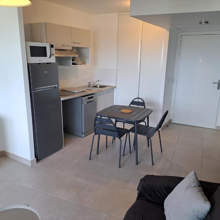 Iconic 343 , Superbe T2 climatisé, wifi, parking, terrasse 18m2 - Apartment mit 1 Schlafzimmer - 2