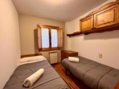 Hotel Avenida Benasque - Apartamento Familiar de 2 dormitorios - 1