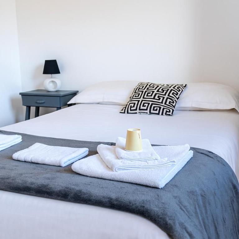 Logis Hôtels La Crémaillère - Chambre Double Économique - 3