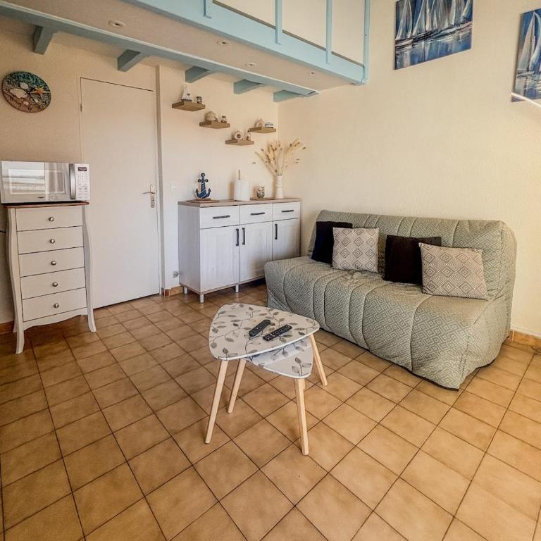 Maison très paisible , face à l'étang avec terrasse - Maison 1 Chambre - 3