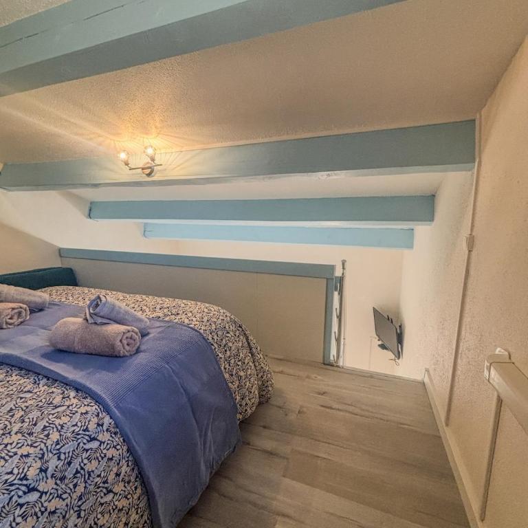 Maison très paisible , face à l'étang avec terrasse - Maison 1 Chambre - 19