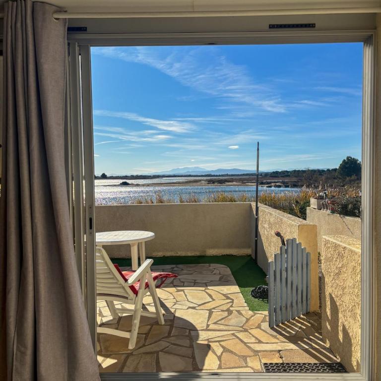 Maison très paisible , face à l'étang avec terrasse - Maison 1 Chambre - 24