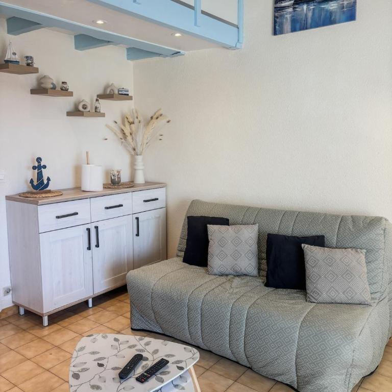 Maison très paisible , face à l'étang avec terrasse - Maison 1 Chambre - 28