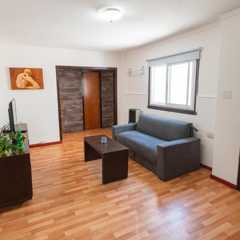 Depto 3 amb playa y centro - Two-Bedroom Apartment - 2