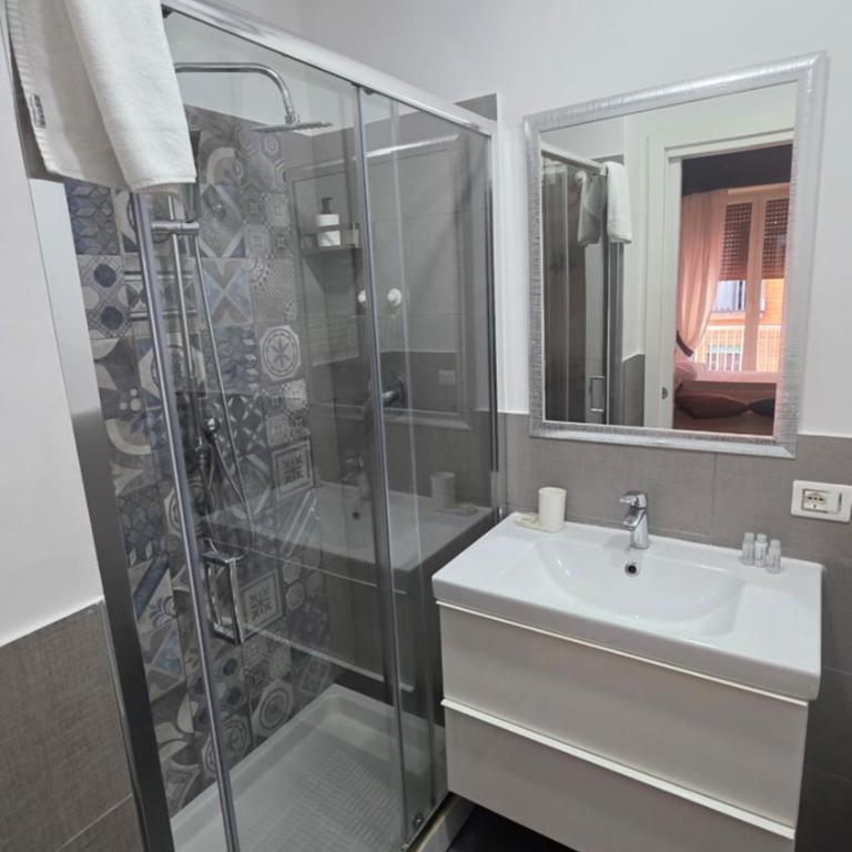 DCR Municipio - Deluxe Double Room with Side Sea View - 9