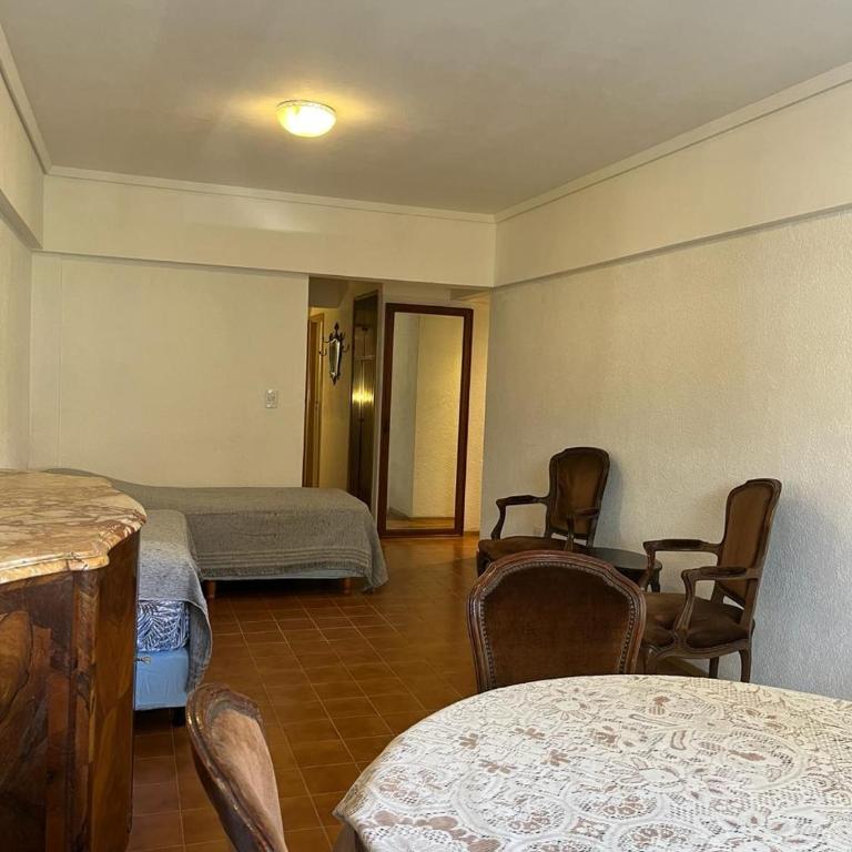 Departamento 2 ambientes, cerca del Shopping Aldrey y calle Guemes - One-Bedroom Apartment - 9