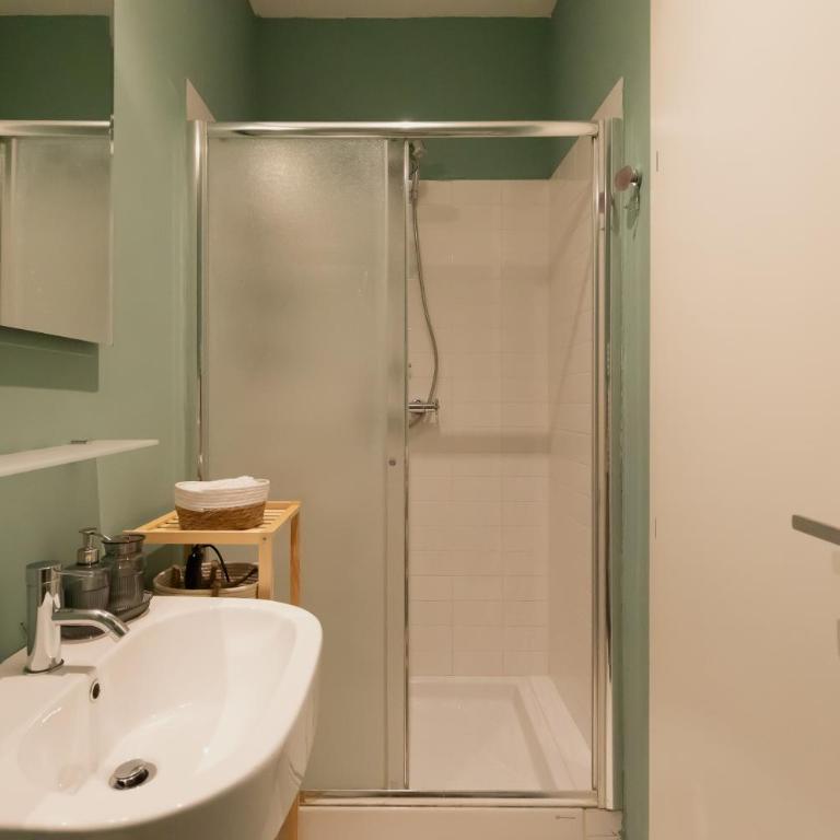 Glory House Trastevere 3 - Appartamento con 2 Camere da Letto - 19