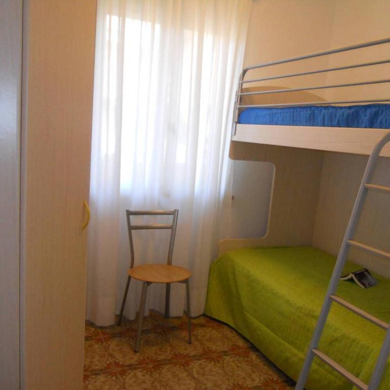 Modern flat with terrace-Beahost - Appartamento - 7