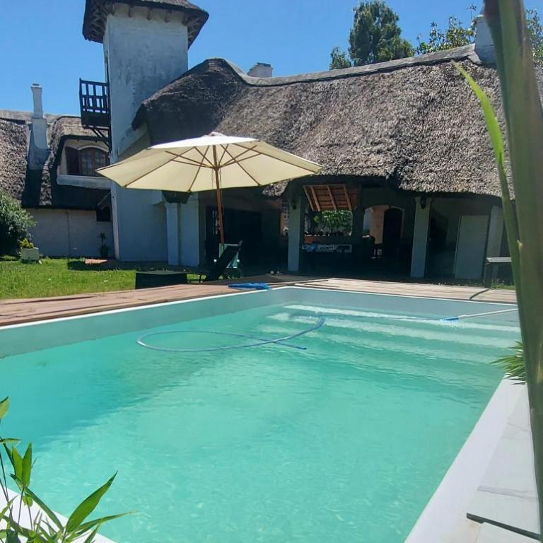Majestuosa Residencia con piscina Atlantida SUR 7 dorm 4 bath - Villa - 18