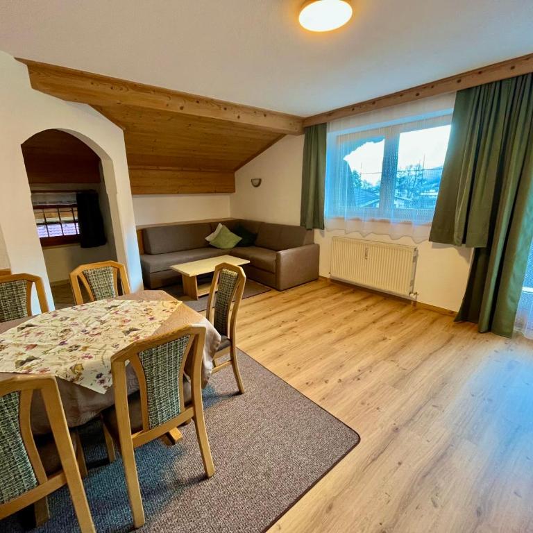 Ferienwohnungen Luxner - Apartamento con balcón - 4