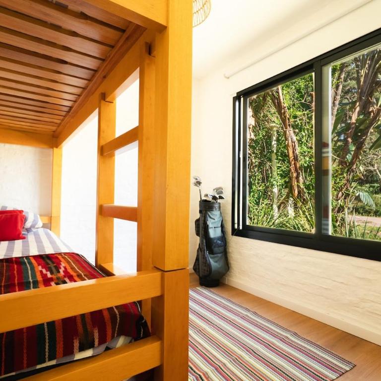 House in Montoya Beach with ocean views - Three-Bedroom Chalet - 3