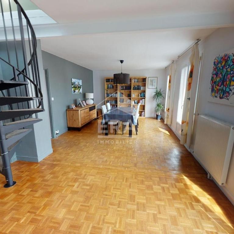 Spacious 3-bedroom apartment on Rue Michel Coty - Apartamento de 3 dormitorios - 2