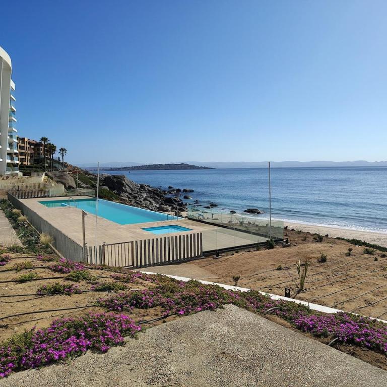 Departamento Playa Blanca - Two-Bedroom Apartment - Oceanfront - 24