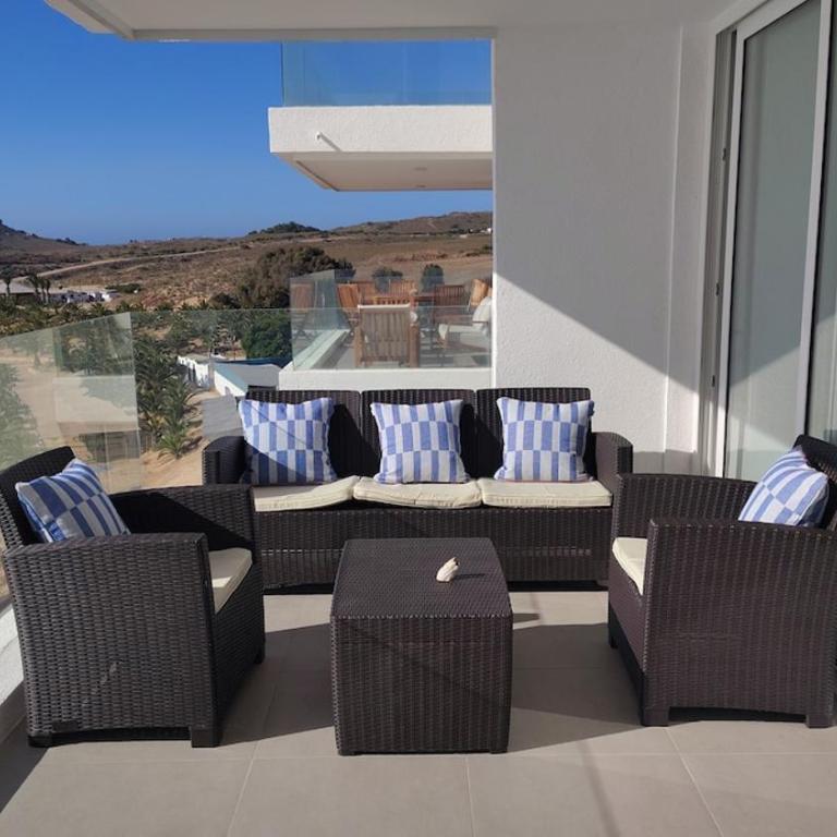 Departamento Playa Blanca - Two-Bedroom Apartment - Oceanfront - 4