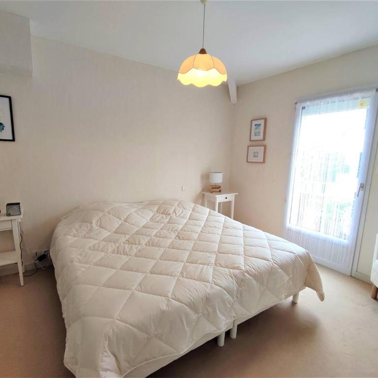 Appartement avec WIFI, parking au centre de PERROS-GUIREC Réf - 953 - One-Bedroom Apartment - 3