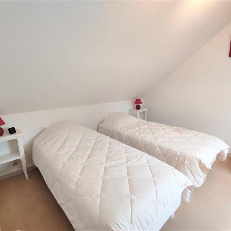 Appartement avec WIFI, parking au centre de PERROS-GUIREC Réf - 953 - One-Bedroom Apartment - 5