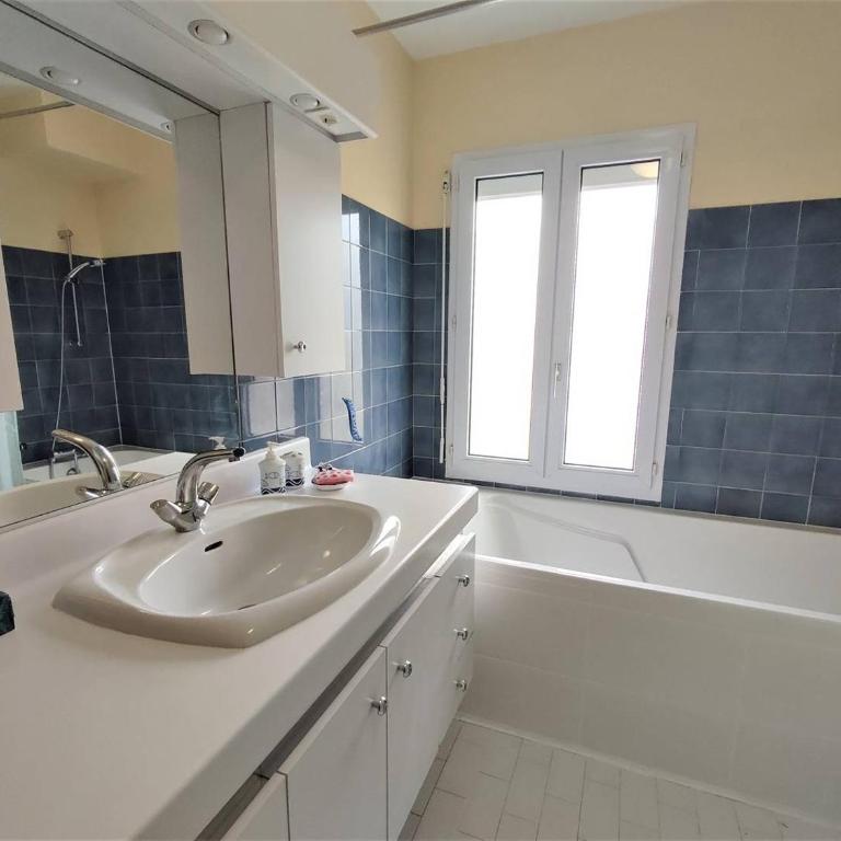 Appartement avec WIFI, parking au centre de PERROS-GUIREC Réf - 953 - One-Bedroom Apartment - 6