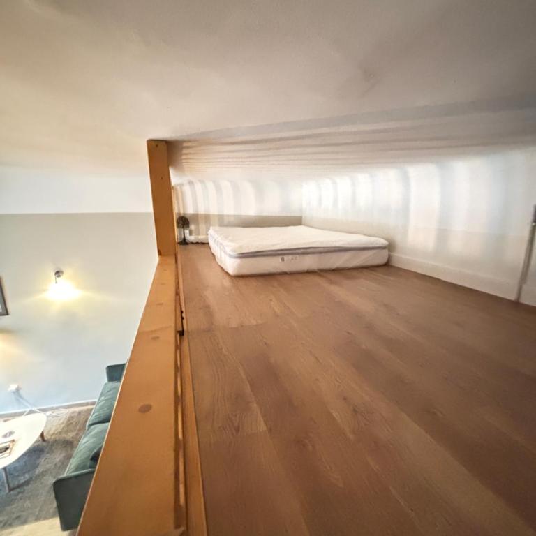 Studio charmant centre historique au calme - Appartement - Vue sur Ville - 11