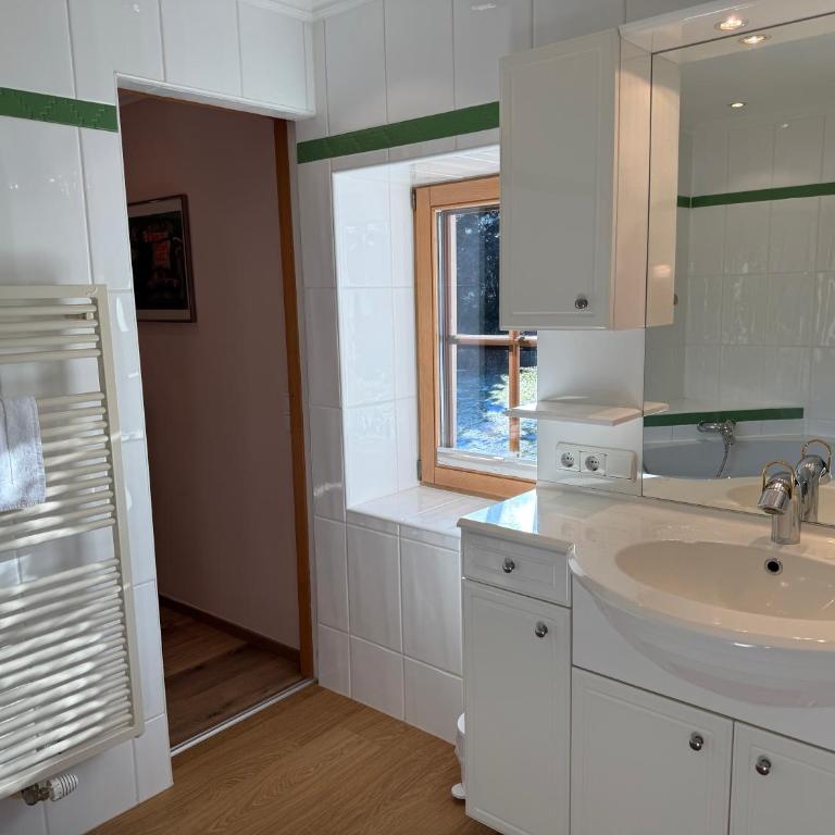 ALPIN CHARME APARTMENTS 3 x Boutique Alpine Living - Apartment mit 1 Schlafzimmer, Balkon und Bergblick - 17