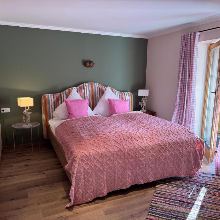 ALPIN CHARME APARTMENTS 3 x Boutique Alpine Living - Apartment mit 1 Schlafzimmer, Balkon und Bergblick - 2