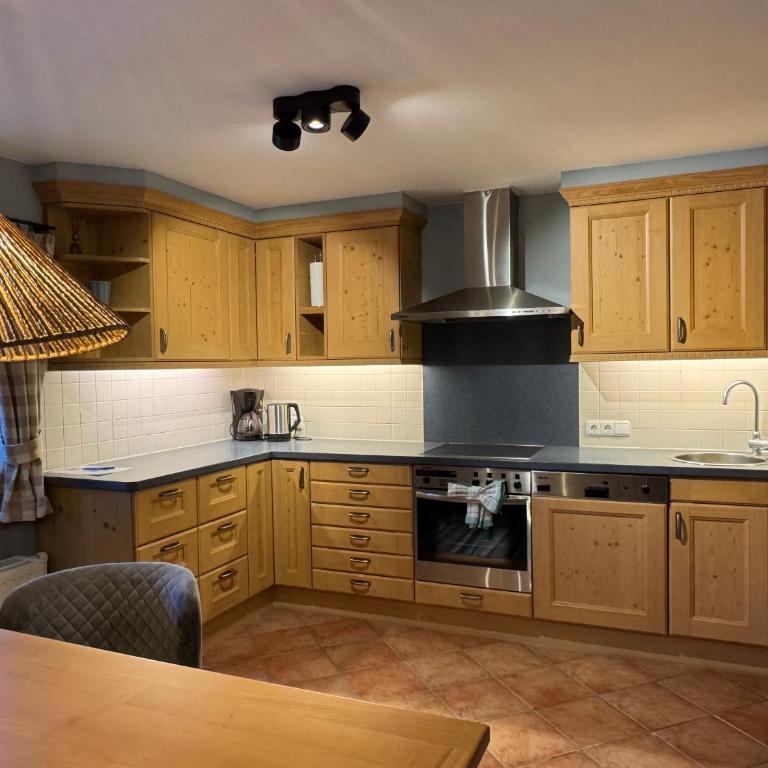 ALPIN CHARME APARTMENTS 3 x Boutique Alpine Living - Apartment mit 1 Schlafzimmer, Balkon und Bergblick - 13