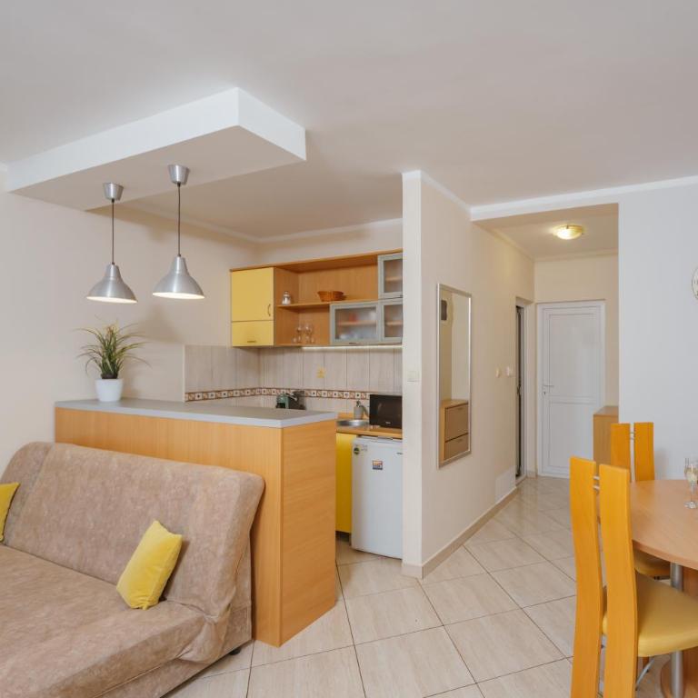 Apartments Spin - One Bedroom Apartment with Shared Balcony - 2
