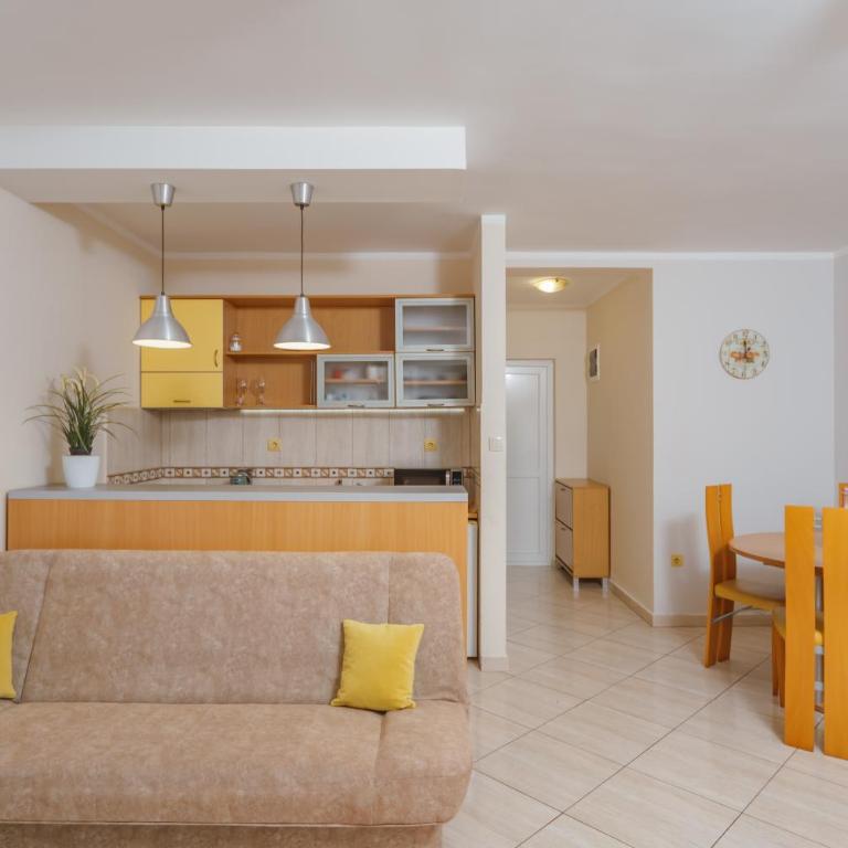 Apartments Spin - One Bedroom Apartment with Shared Balcony - 1