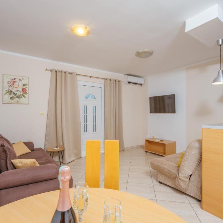 Apartments Spin - One Bedroom Apartment with Shared Balcony - 8
