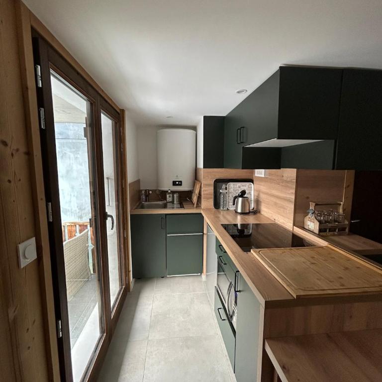 Petit cocon indépendant, vue montagne, proche aravis, lac - Appartement 1 Chambre - 9