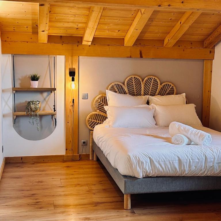 Beautiful chalet with swimming pool & great garden - Maison de Vacances - 13