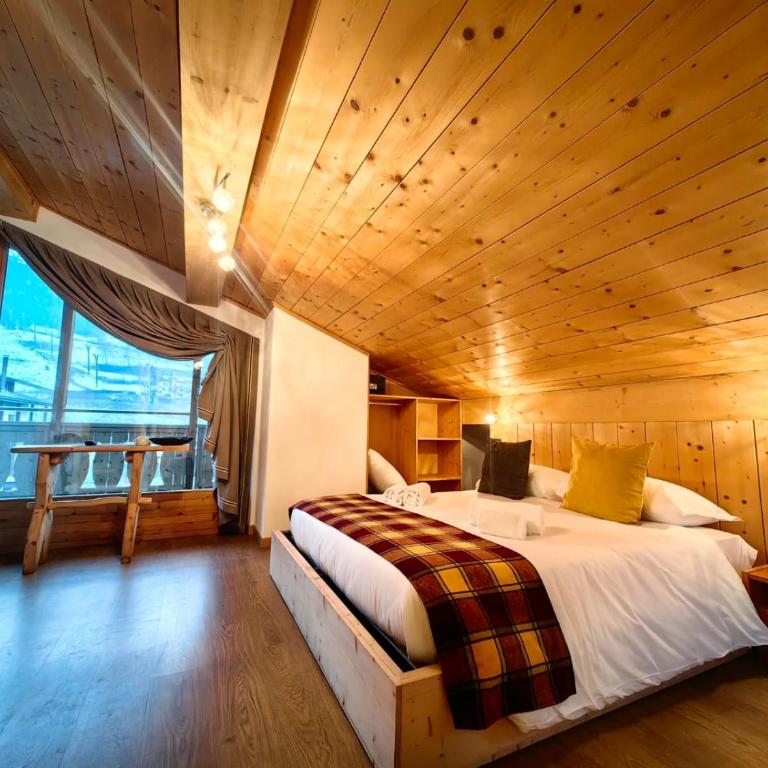 Hotel Ambassador Bormio - Camera King con Balcone - 3
