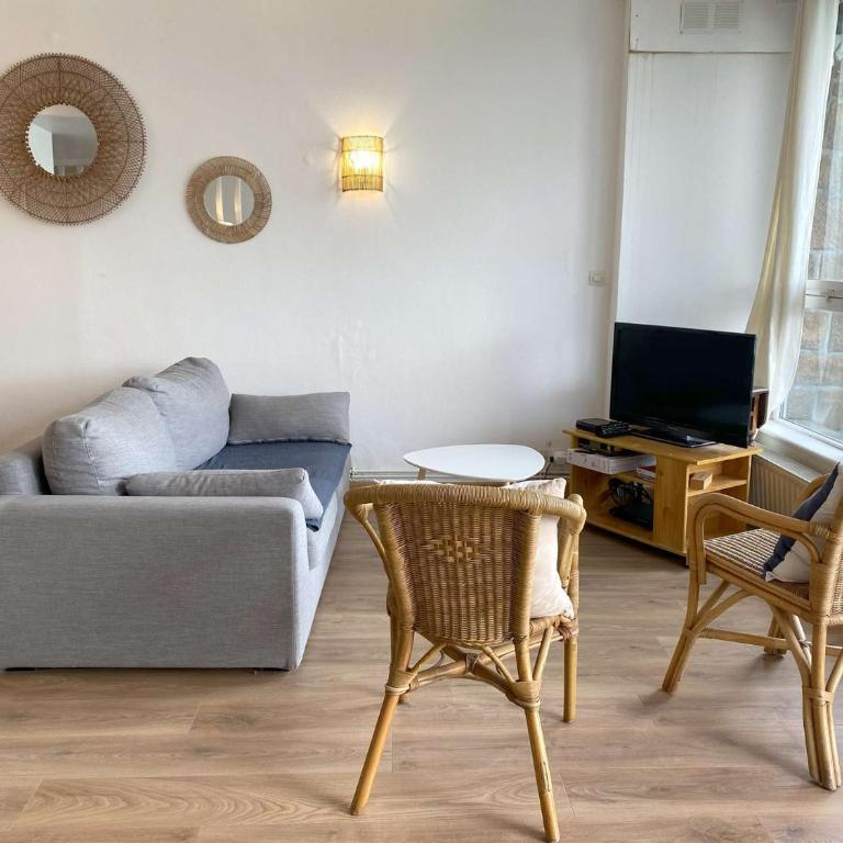 Appartement VUE MER surplombant la plage Trestraou à PERROS-GUIREC - Réf 912 - Apartment mit 2 Schlafzimmern und Meerblick - 2