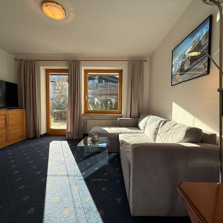 FEWO Albert - Apartment mit Terrasse - 1