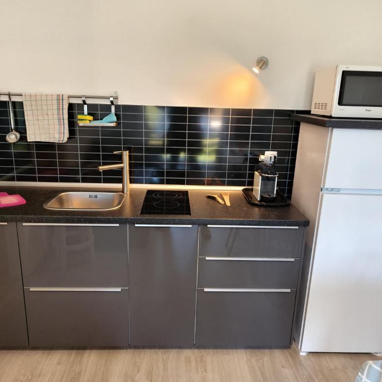 Arona Casa Fiorino - Appartamento con 1 Camera da Letto - 10