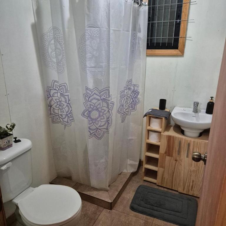 Hermosa Cabaña en medio de la naturaleza - Three-Bedroom House - 11