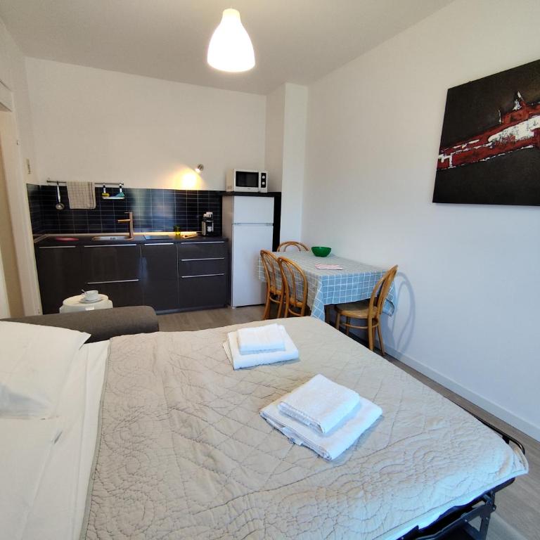 Arona Casa Fiorino - Appartamento con 1 Camera da Letto - 18