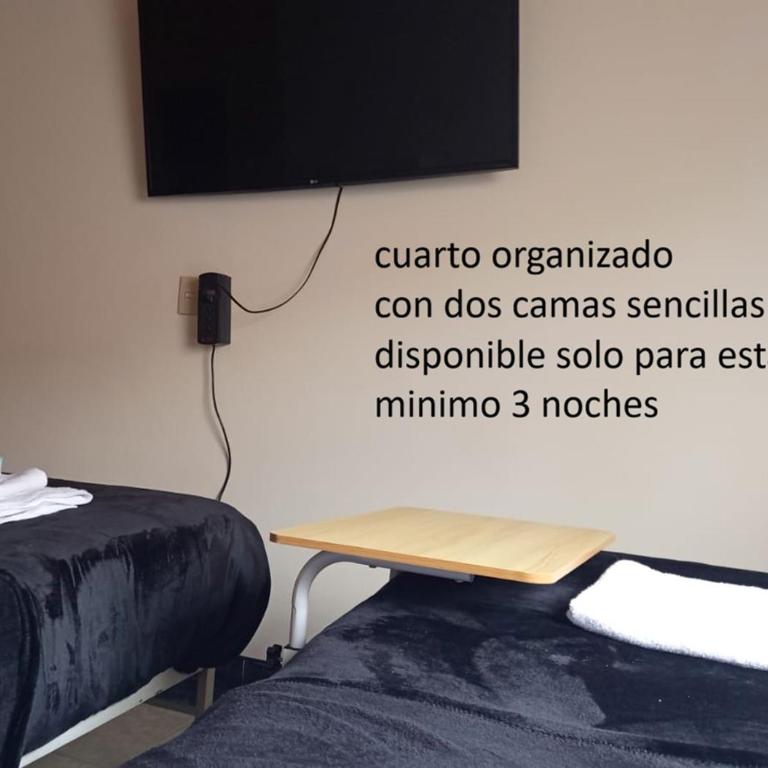 Cuarto con Cama King y Smart TV en apartamento compartido en Tunja - Habitación Doble Grande - 1 o 2 camas - 7