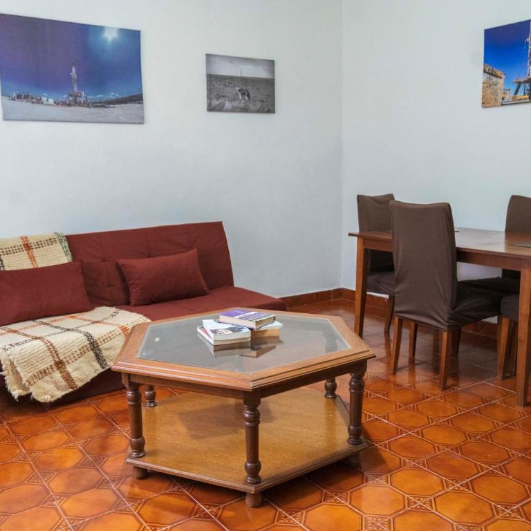 Casa cerca del centro luminosa y tranquila con patio - Apartamento de 2 dormitorios - 4