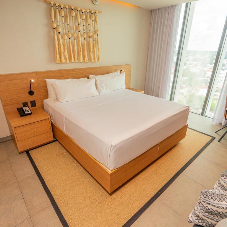 Crowne Plaza Merida by IHG - Standard Room - 1