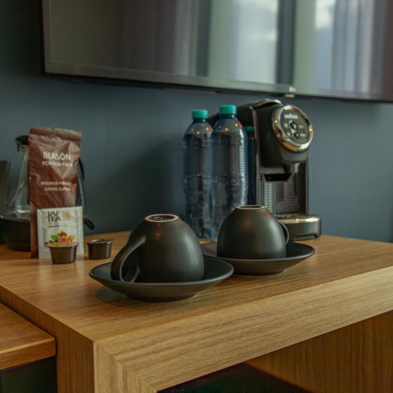 Crowne Plaza Merida by IHG - Premium Corner King Room with City View - 9