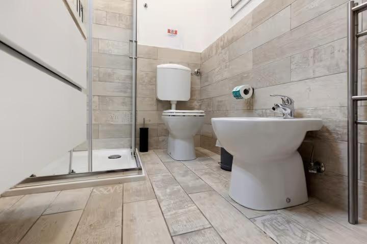 Camere Amé Peschiera del Garda - Camera Matrimoniale con Bagno Privato - 10