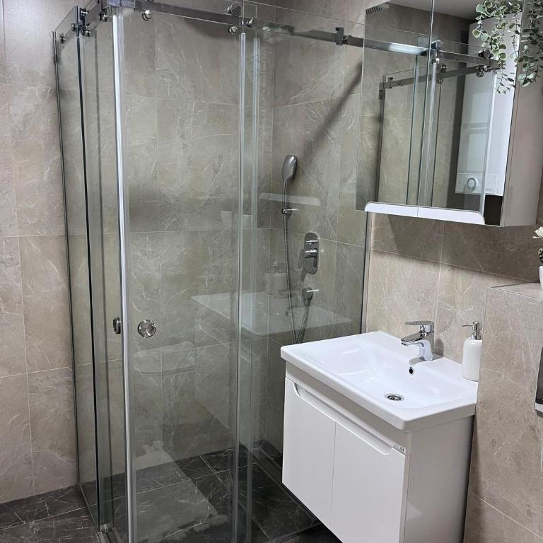 Zlatni Pogled - One-Bedroom Apartment - 14
