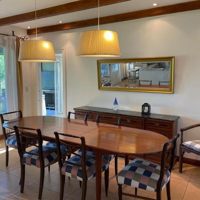 Casa Del Lago - Four-Bedroom Vacation Home - 36