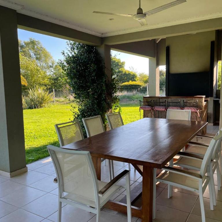 Casa Del Lago - Four-Bedroom Vacation Home - 41