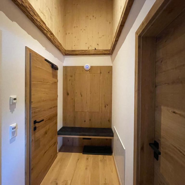 Ferienwohnungen Unterdürmoos Apartments mit Chalet-Charme auf 1050 m , Alleinlage - Apartment mit 1 Schlafzimmer, Balkon und Bergblick - 8