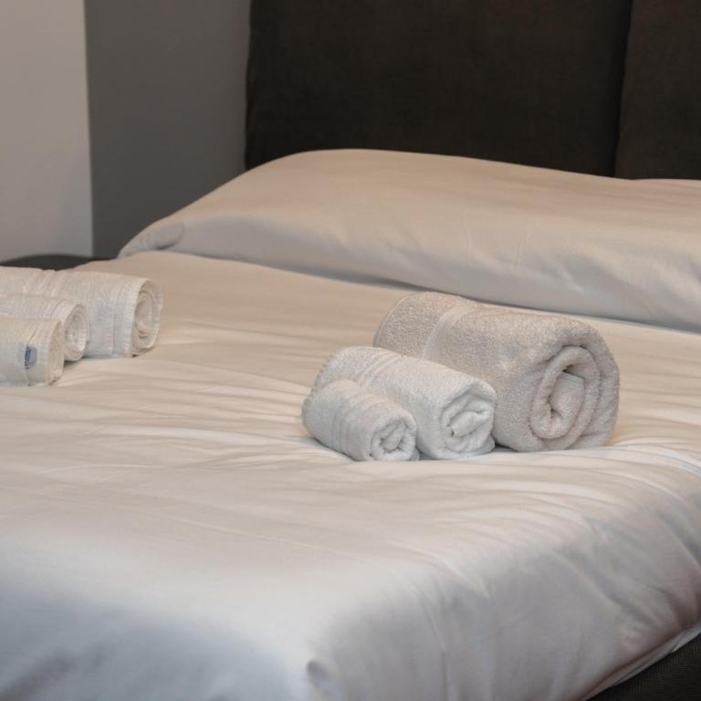 Salerno Station Rooms - Camera Matrimoniale con Bagno Privato - 24
