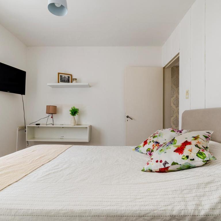 Familia y Amigos con Pileta, Asador y Cochera - Casa de 4 dormitorios - 11