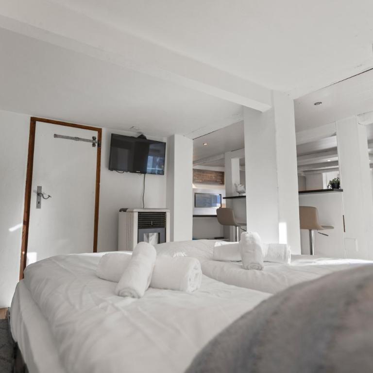 Historic Charming House 10 min from Crans-Montana - Chalet 3 Chambres - 65