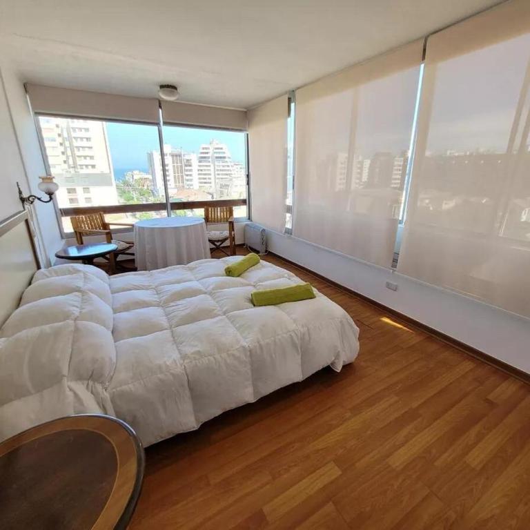 Gran departamento cerca de la playa - Three-Bedroom Apartment - 4